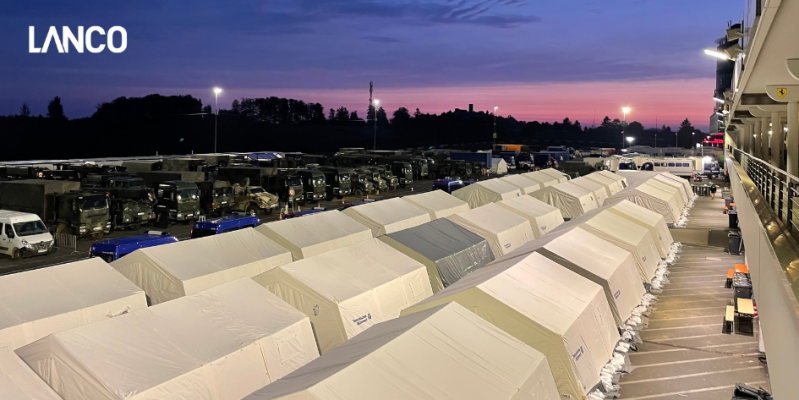 Installation d'un village de tentes lors des inondations en Allemagne 