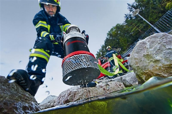 Solutions de pompage Rosenbauer pour innondations.